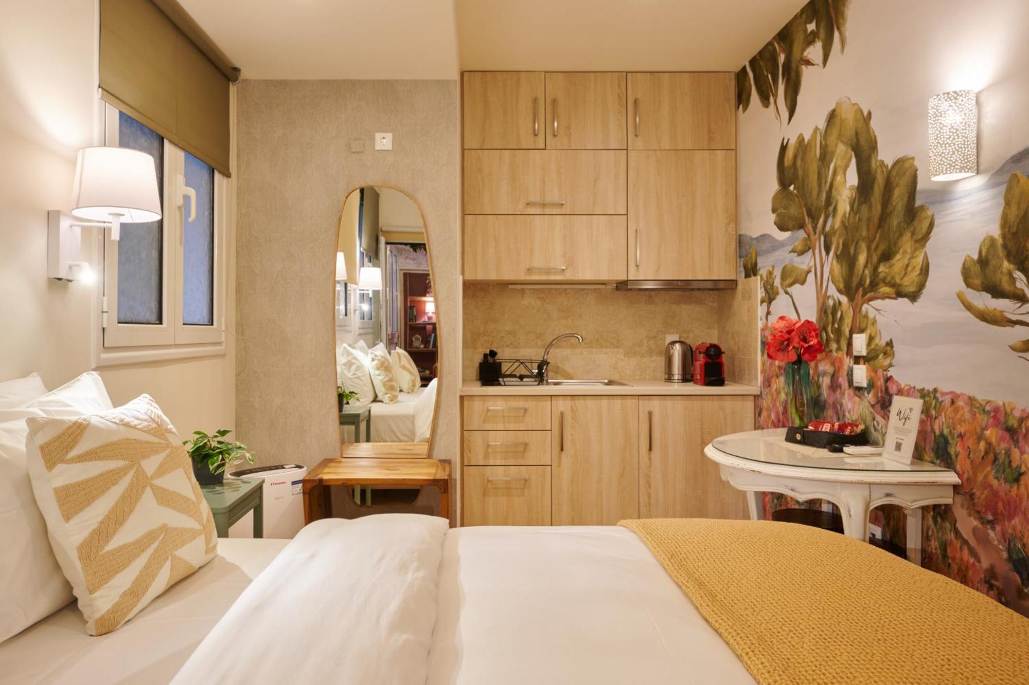 Rastoni Athens Suites Near Acropolis Exterior photo